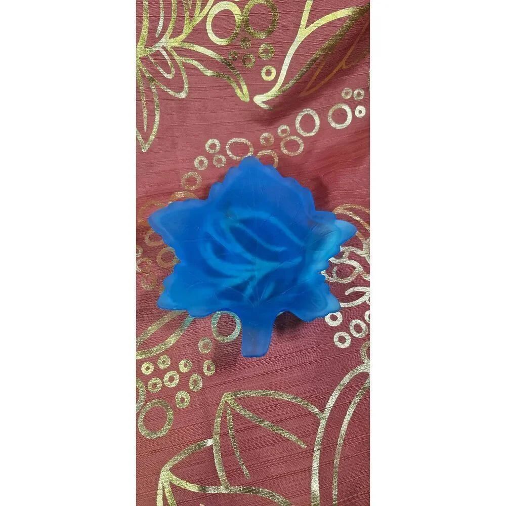 L.E. Smith Satin Cobalt Blue Glass Maple Leaf Plates